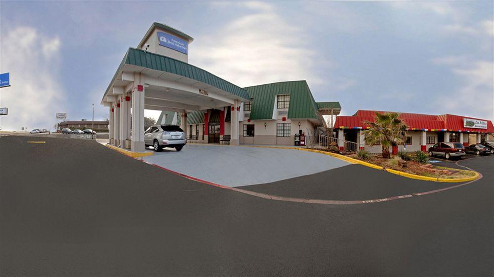 Economy Inn & Suites Denton Exterior photo
